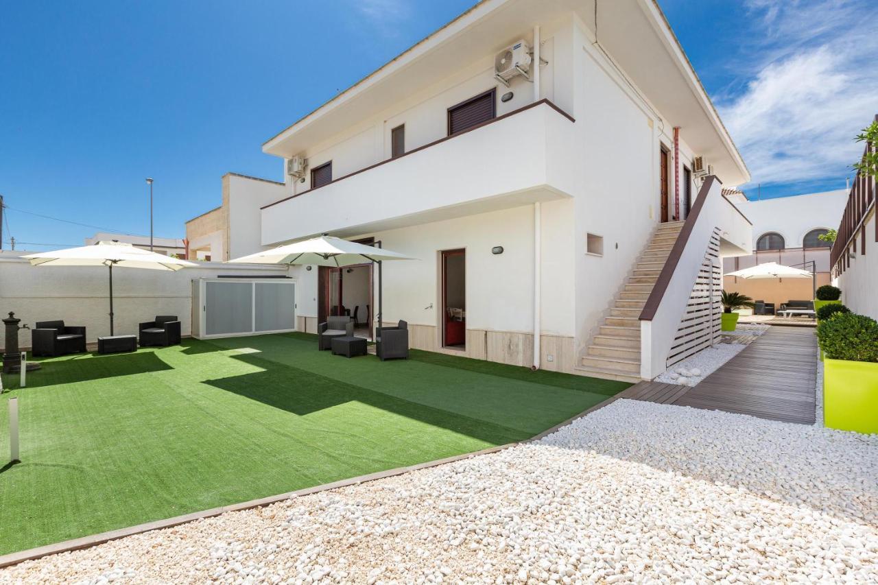 Joy Home Apartments Maruggio Exterior foto