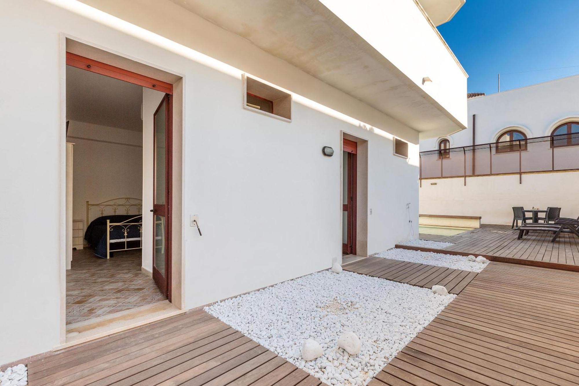 Joy Home Apartments Maruggio Quarto foto