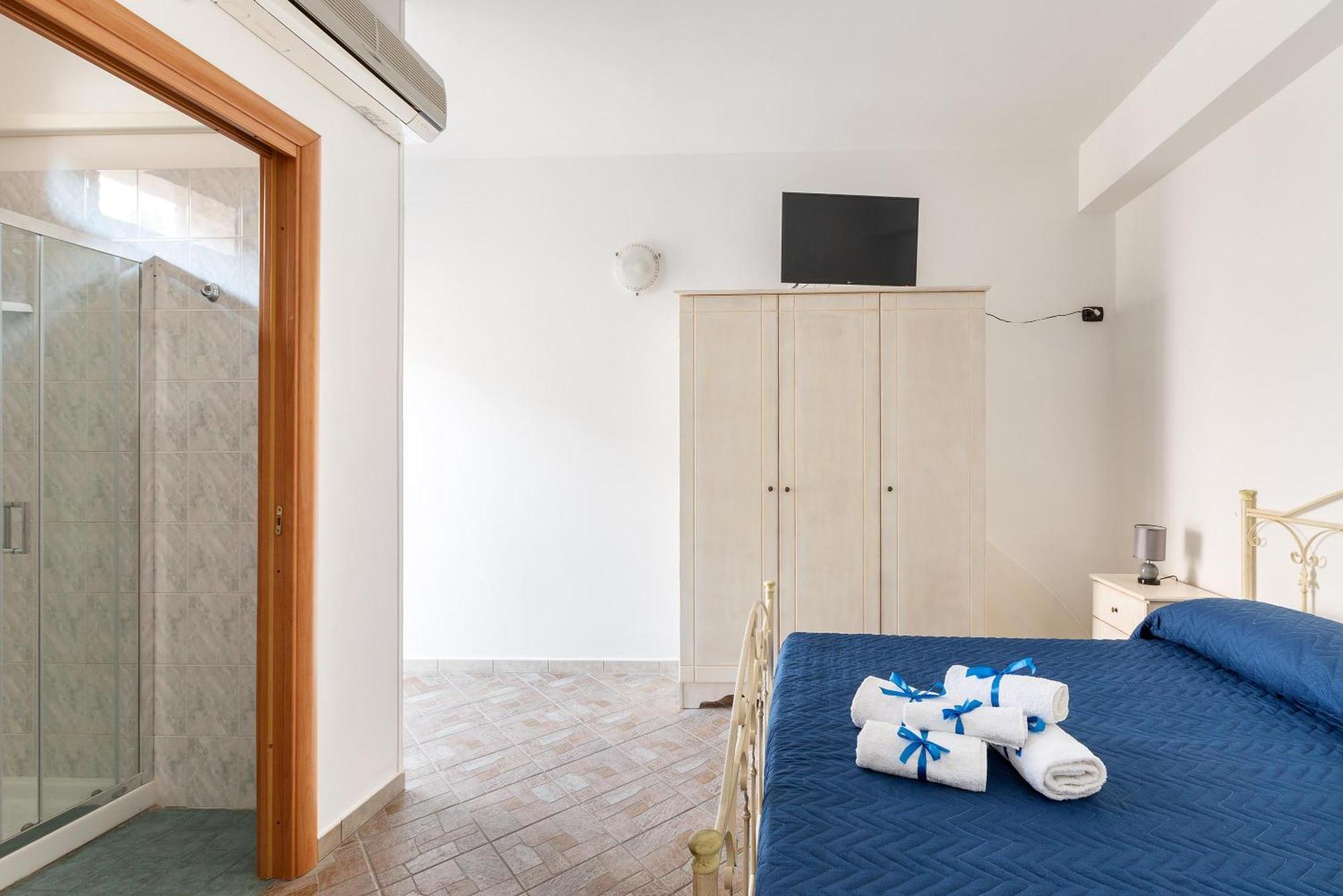 Joy Home Apartments Maruggio Quarto foto