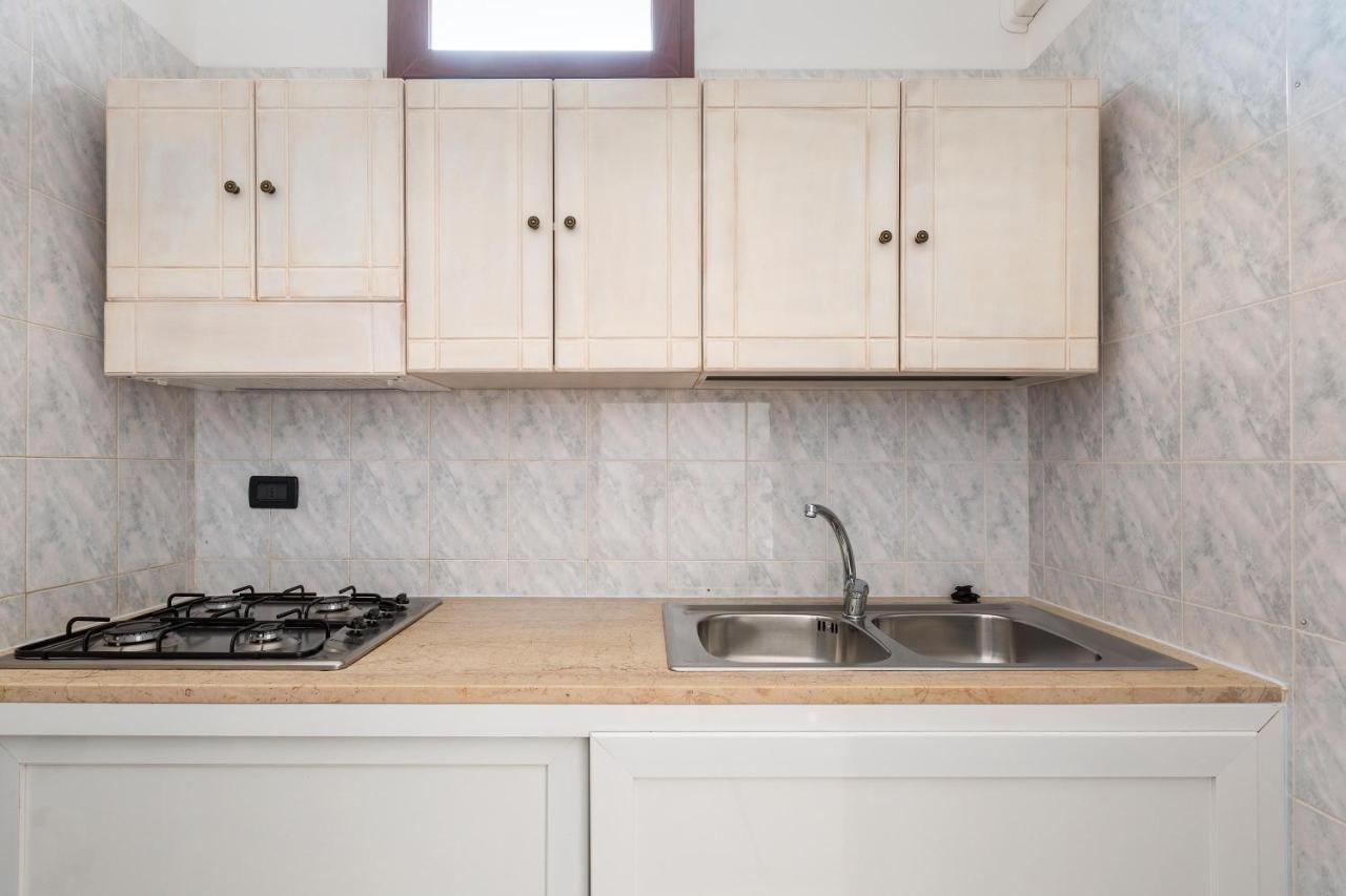 Joy Home Apartments Maruggio Exterior foto