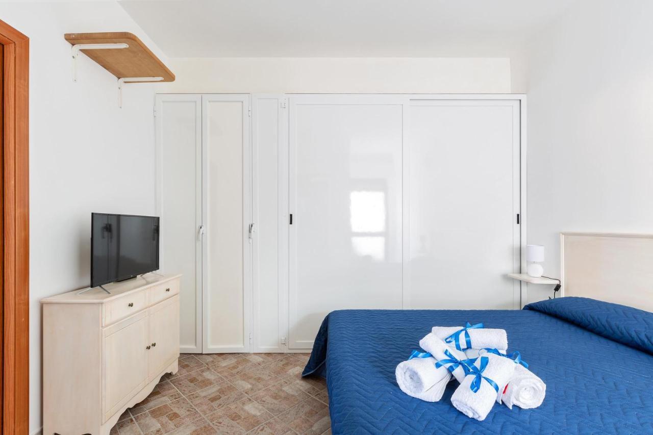 Joy Home Apartments Maruggio Exterior foto